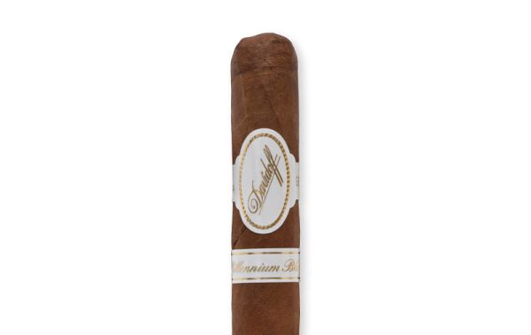 Davidoff Millennium Blend Petit Corona
